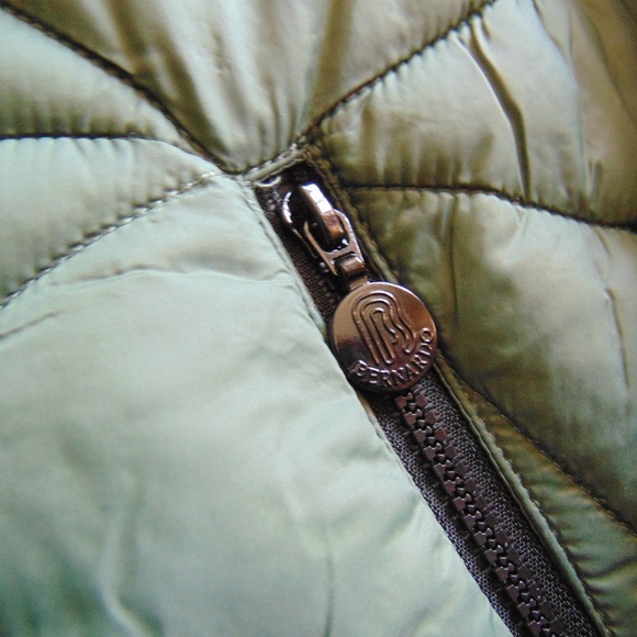Bernardo Ultra-Light Bomber Jacket NWT - Picture 5 of 7
